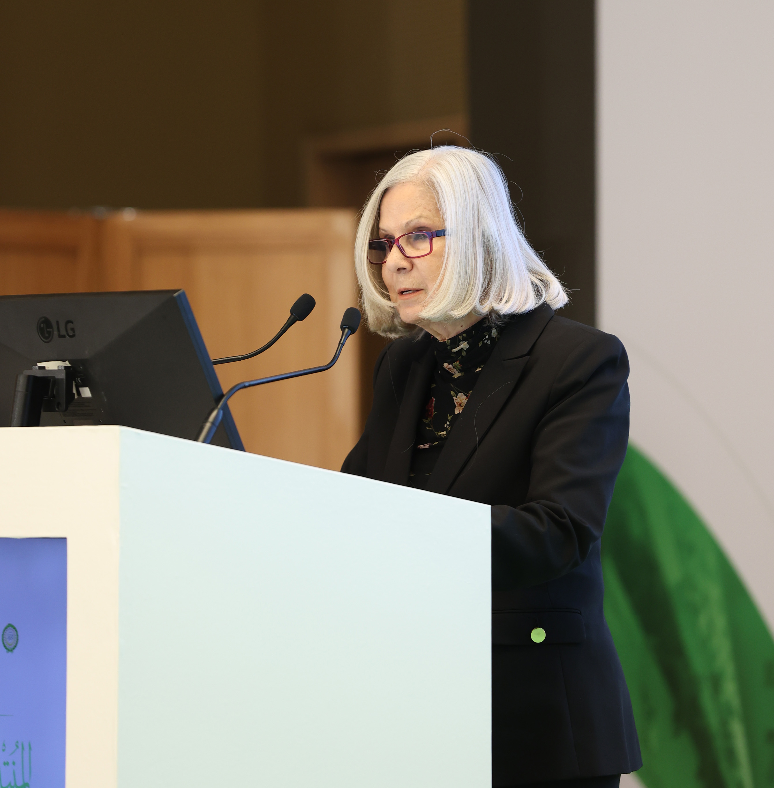 معالي السفيرة د. هيفاء أبو غزالة