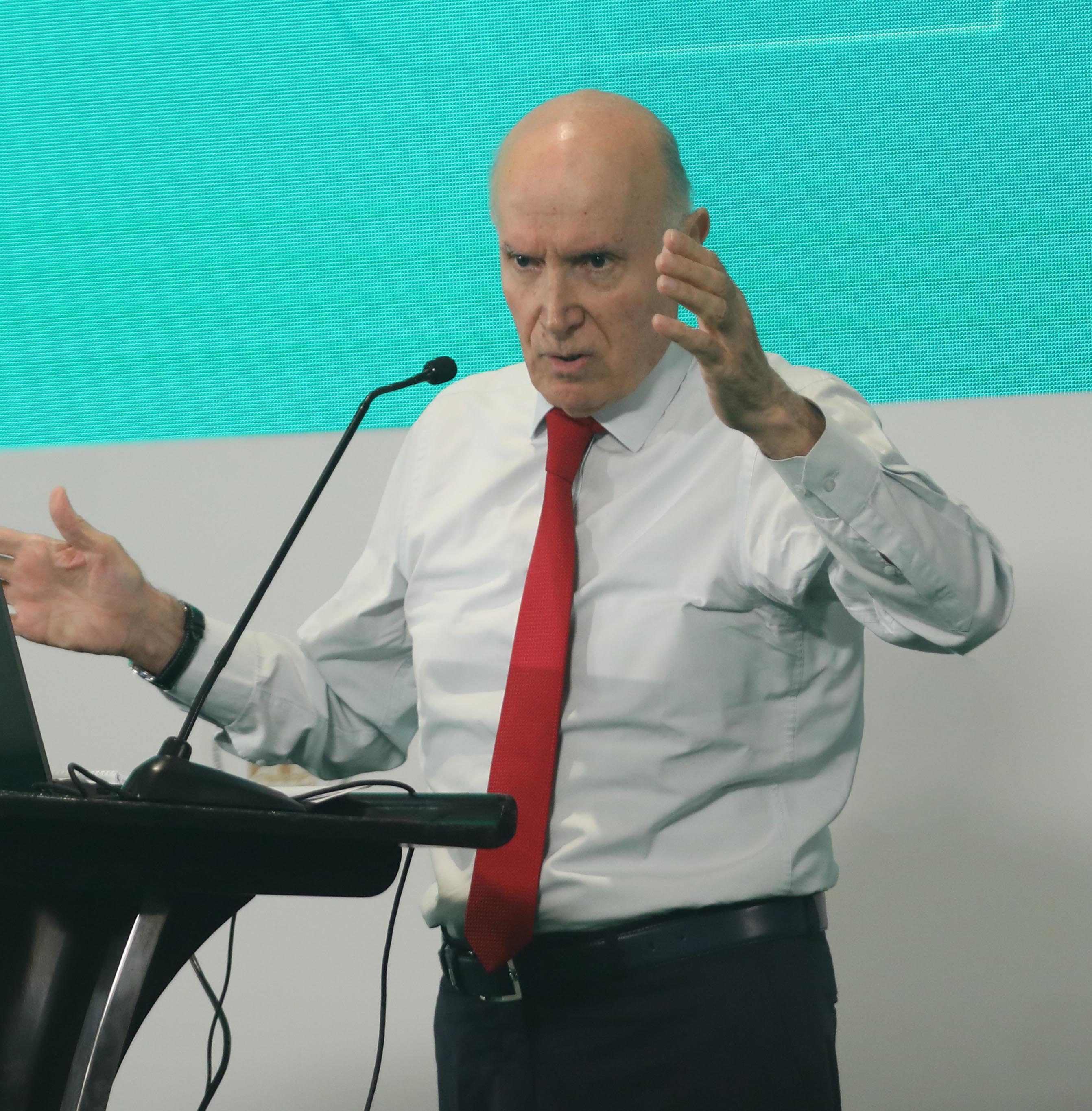 د. كامل مهنا