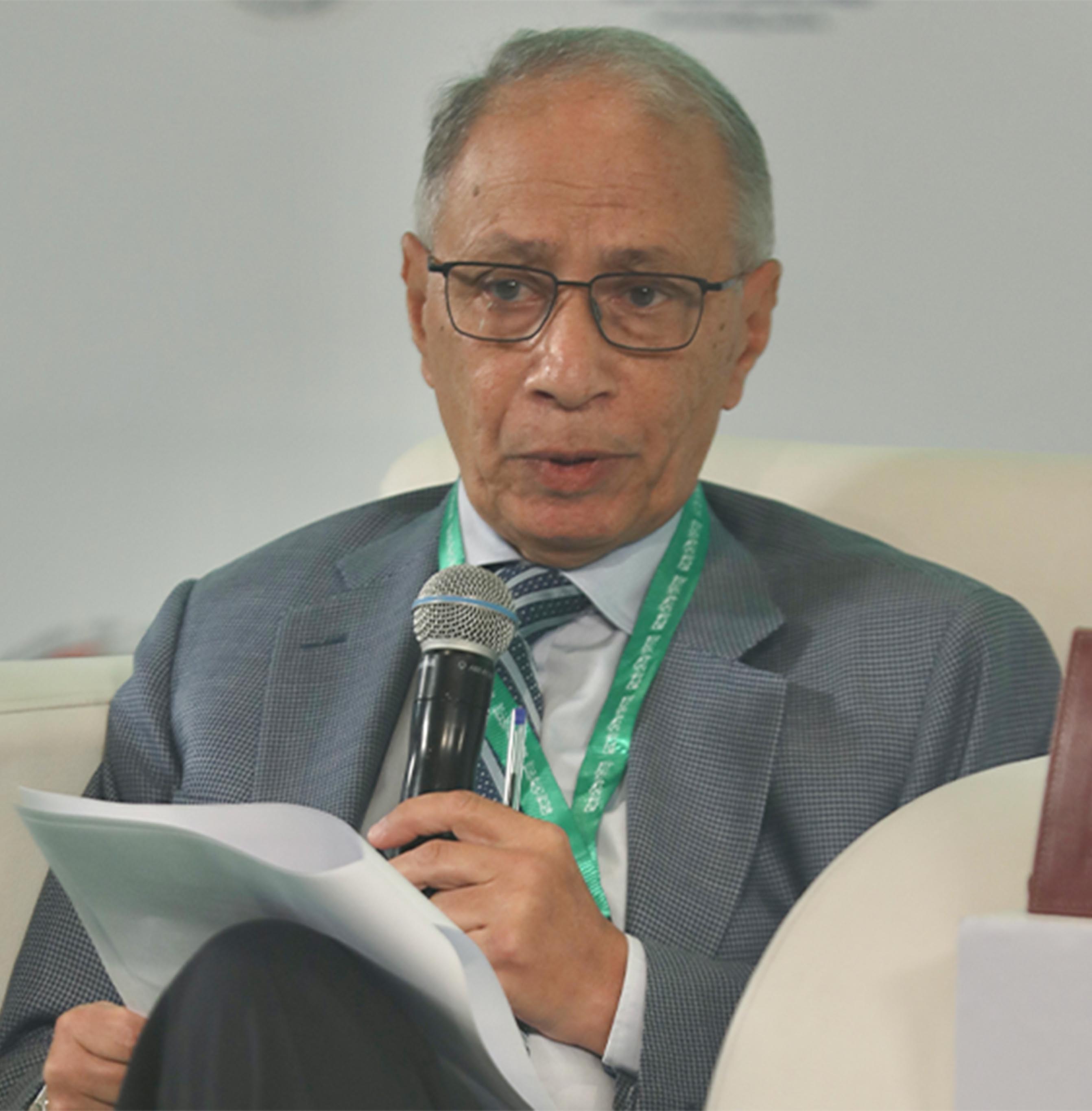 أ.د. إبراهيم عوض